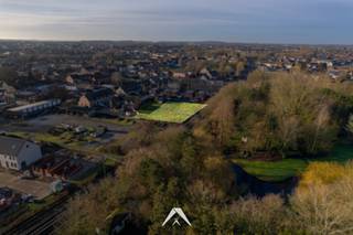 Bouw uw droomvilla in een rustige, residentiële wijkDeze ruime bouwgrond van 1377 m² biedt u een unieke kans om uw woondroom waar te maken in een...