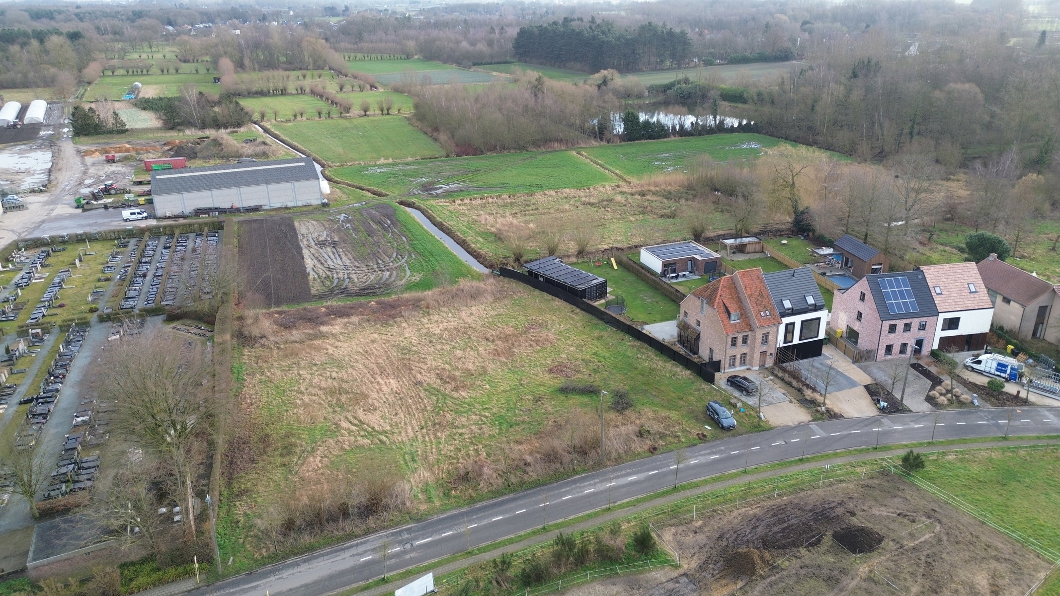 Bouwgrond met vergezicht - foto 1