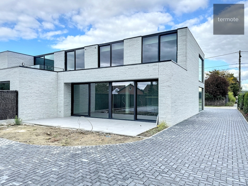 Commercial à louer à Waregem - photo 1