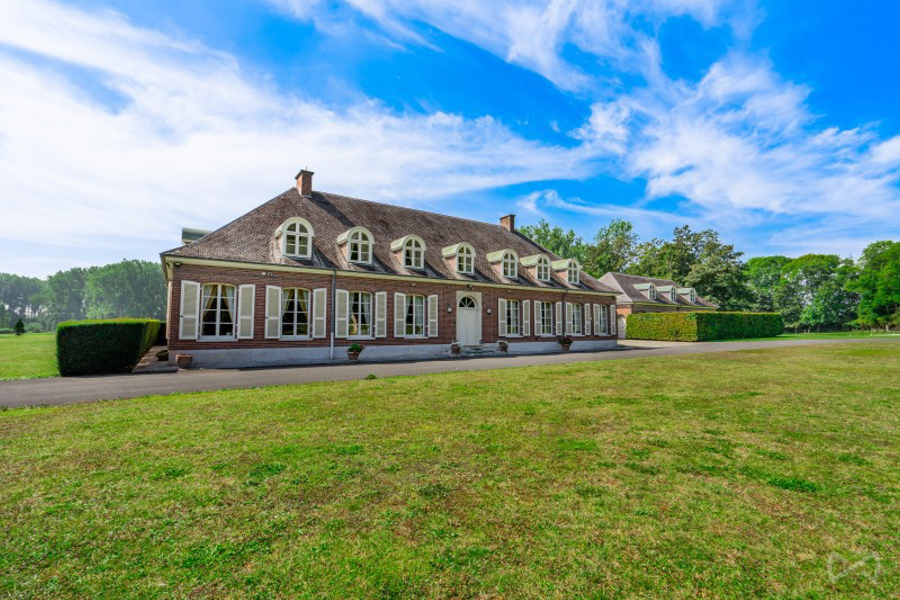 Huis te koop in Harmignies met 7 slaapkamers - foto 3