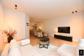 Modern furnished 2-bedroom apartment on Leopoldlaan.This apartment features a spacious living area, two bedrooms, a bathroom equipped with both a...