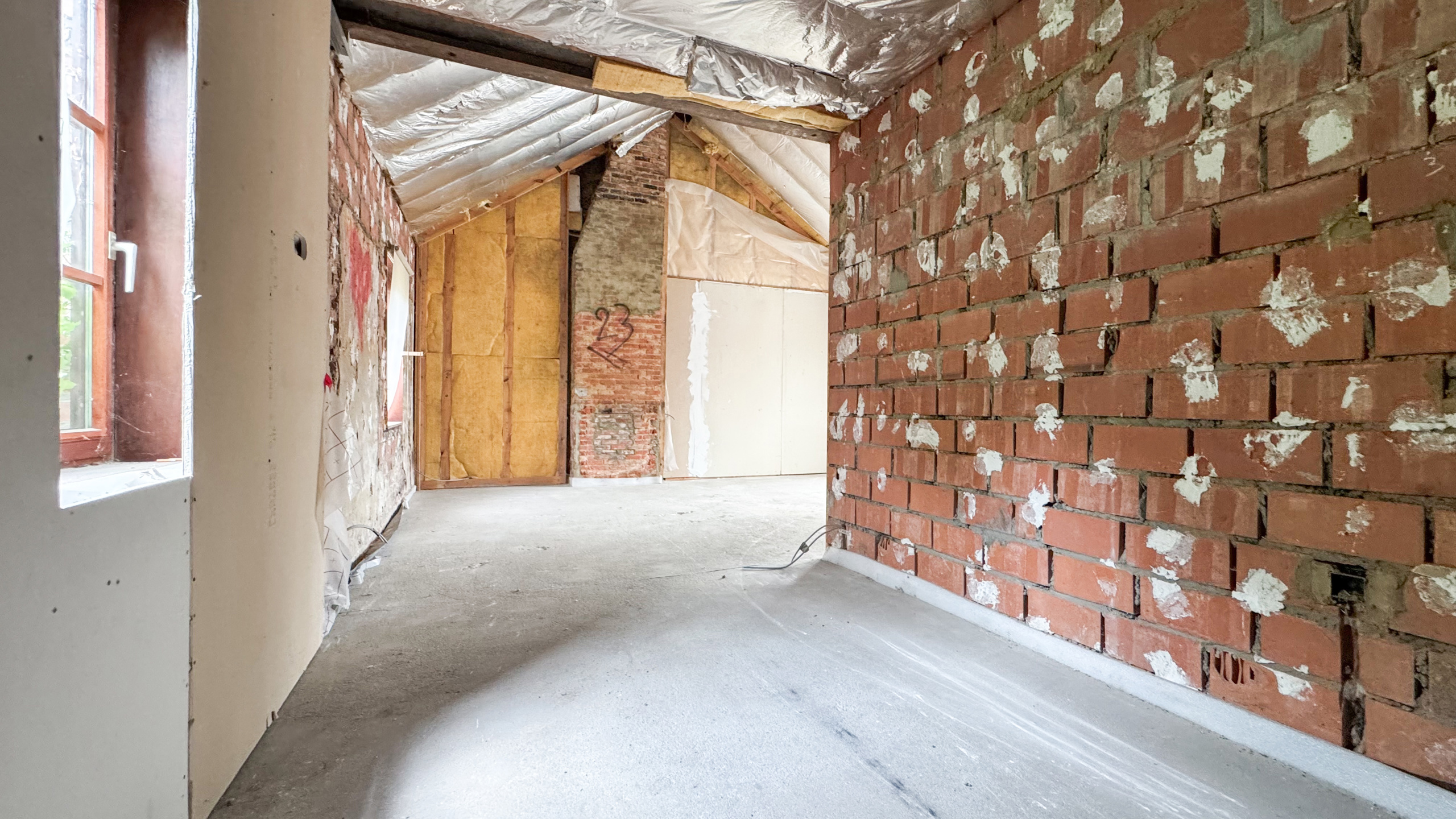 Deels gerenoveerde woning op rustige locatie in Heusden! - foto 5