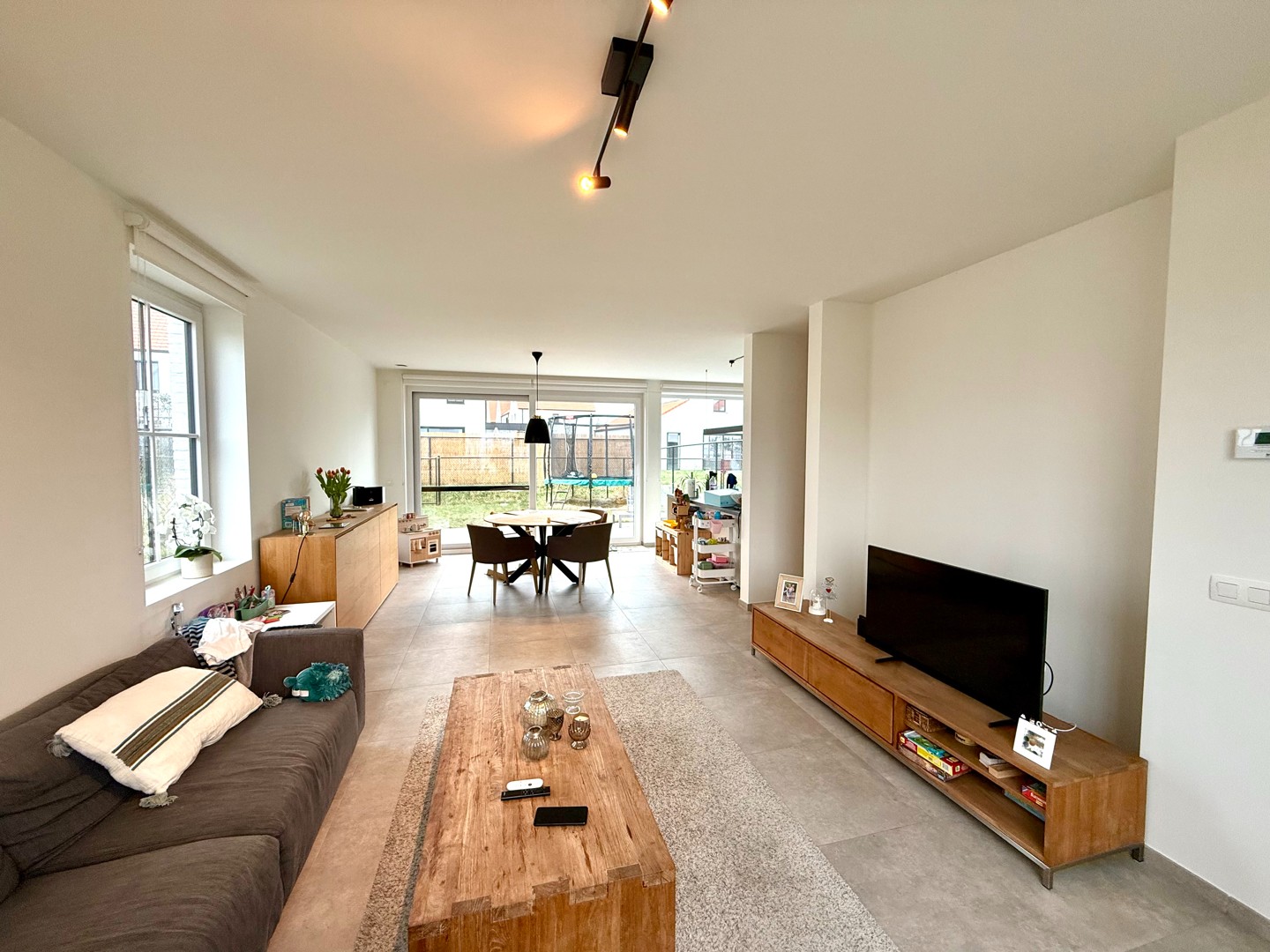 Zeer recente, instapklare woning met 3 slaapkamers en tuin - foto 5