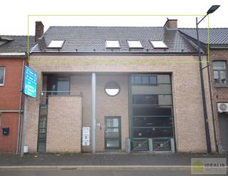 !! GELIEVE U ENKEL PER MAIL AAN TE MELDEN!!IDEALIS VASTGOED – KNAP GERENOVEERD DAKAPPARTEMENT MET 1 SLAAPKAMER, AANGENAME LEEFRUIMTE EN EXTRA...