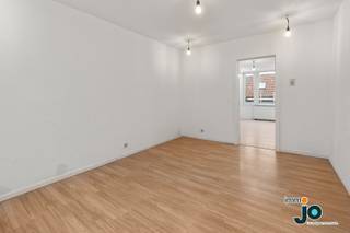 Dit instapklaar, gerenoveerd en betaalbaar appartement ligt op een absolute toplocatie op de grens tussen Bredene en Oostende, in het hart...