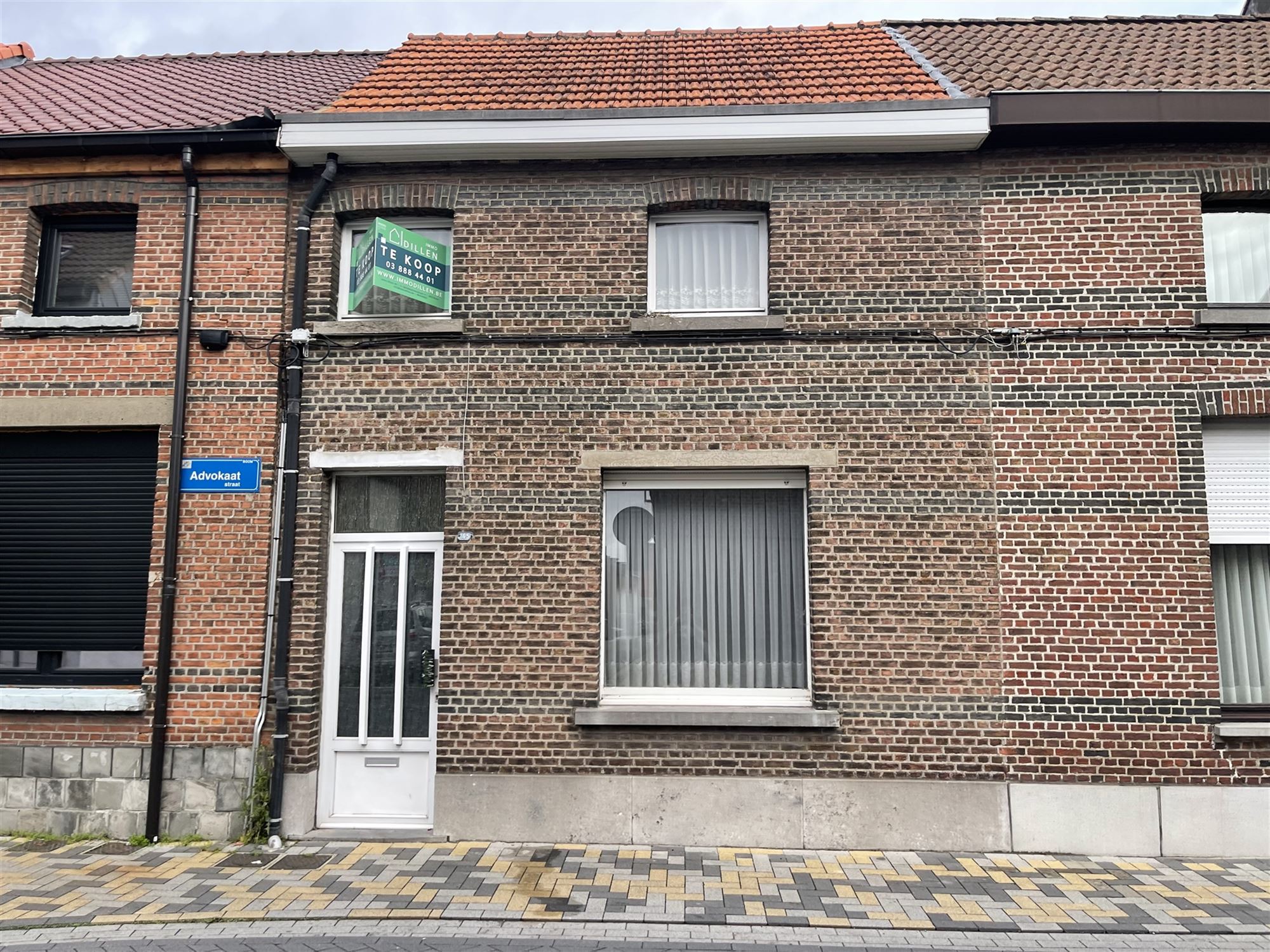 Woning met drie slaapkamers, terras en garage. - foto 2