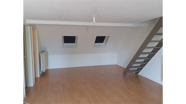 Een appartement op de tweede verdieping met terras en autostaanplaats - foto 3