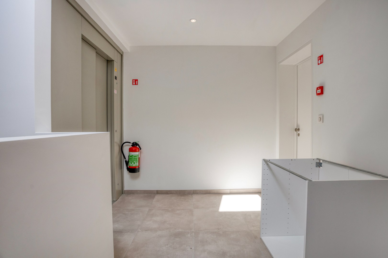 Gerenoveerd ruim en lichtrijk appartement met 2 slaapkamers - EPC 72Kwh/m² - foto 4