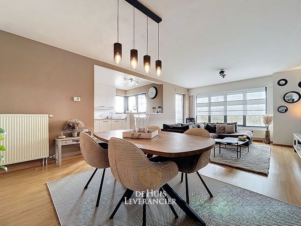 Lichtrijk en instapklaar appartement (100 m²) met zonnig terras in Molenveld Edegem! - foto 4