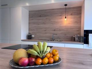 Vraag uw bezoek aan via info@optimusvastgoed.be!  TE HUUR: Nieuwbouw gelijkvloers appartement met 3 slaapkamers te Wellen! Dit appartement is gelegen...