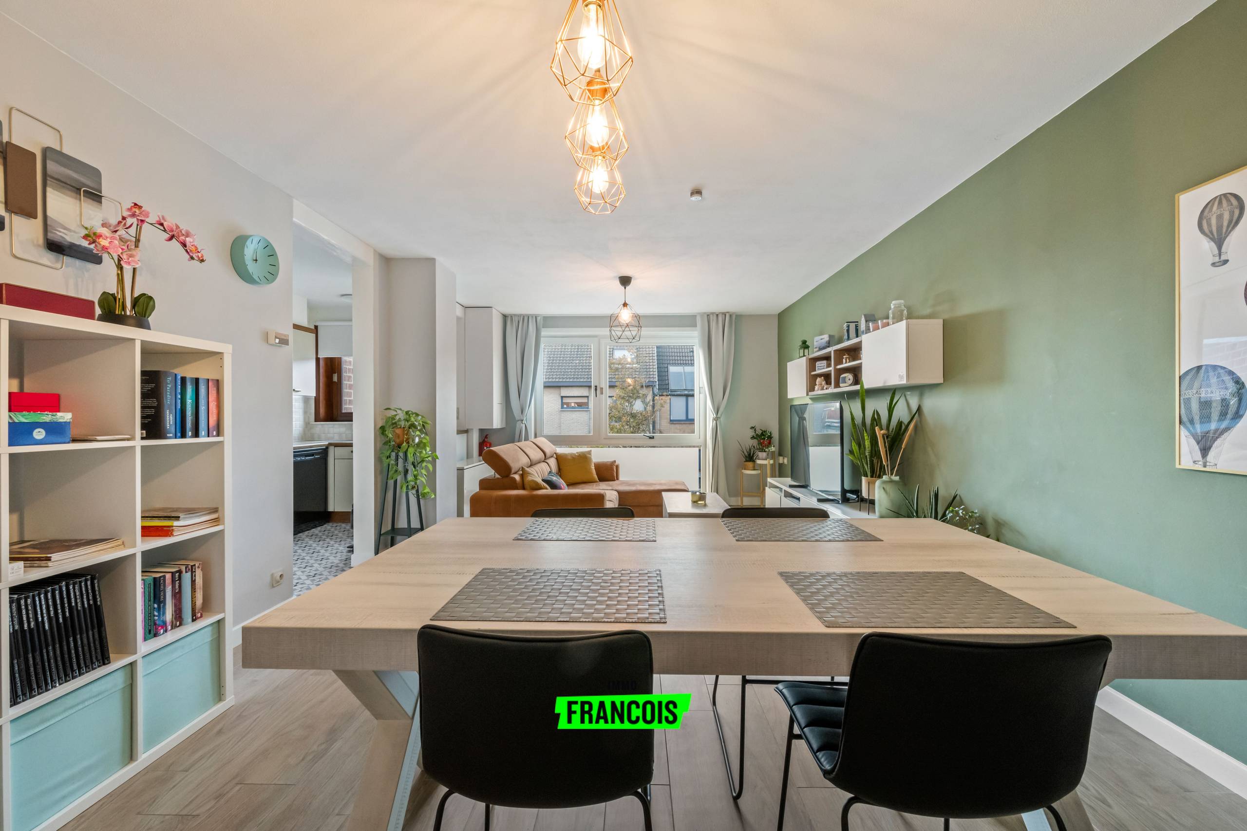 Modern gerenoveerd appartement met gemeenschappelijke tuin en privaat zonneterras te Mariakerke, Oostende! - foto 2