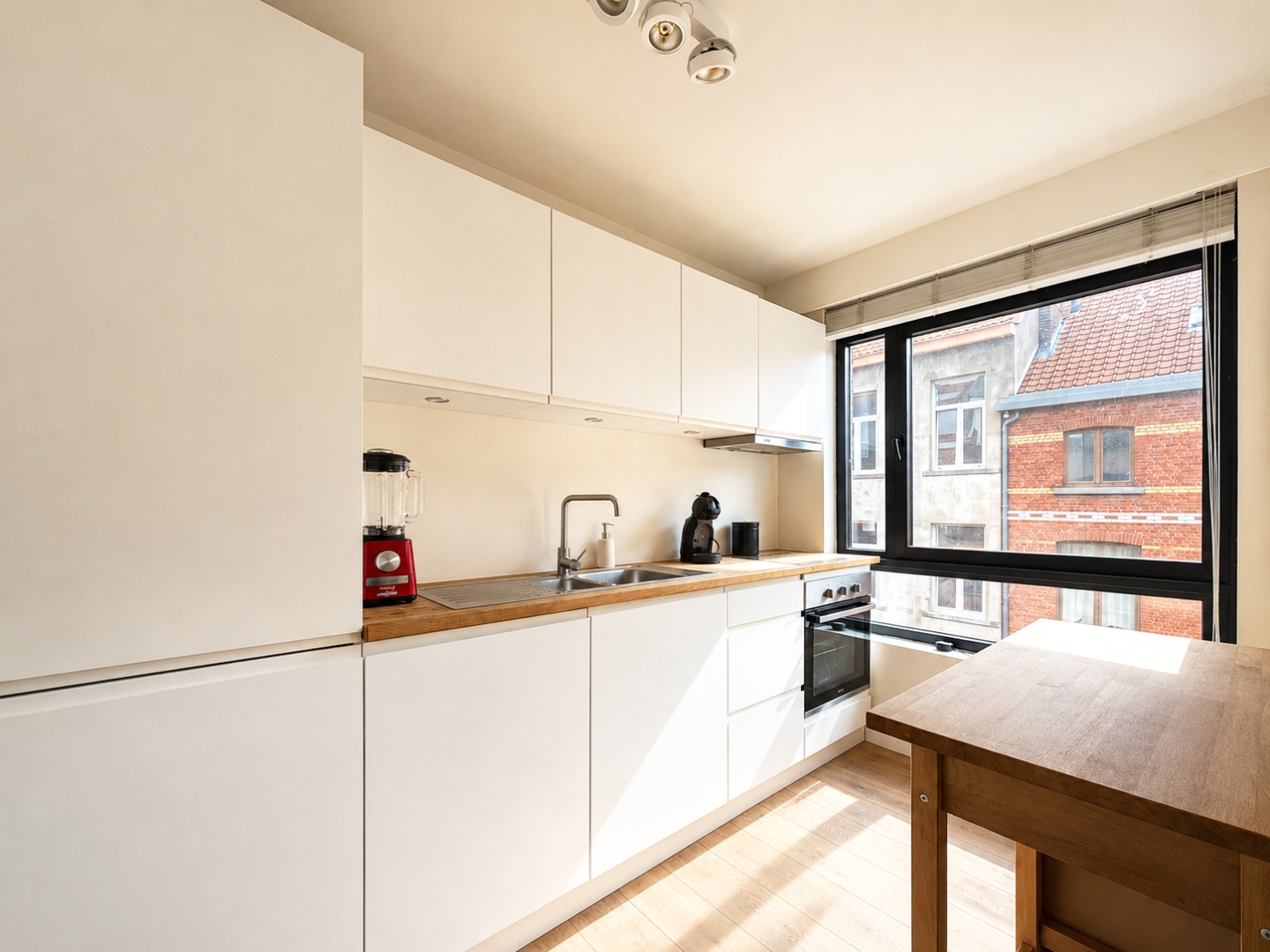 Te koop, instapklaar 2-slaapkamerappartement met terras - photo 5