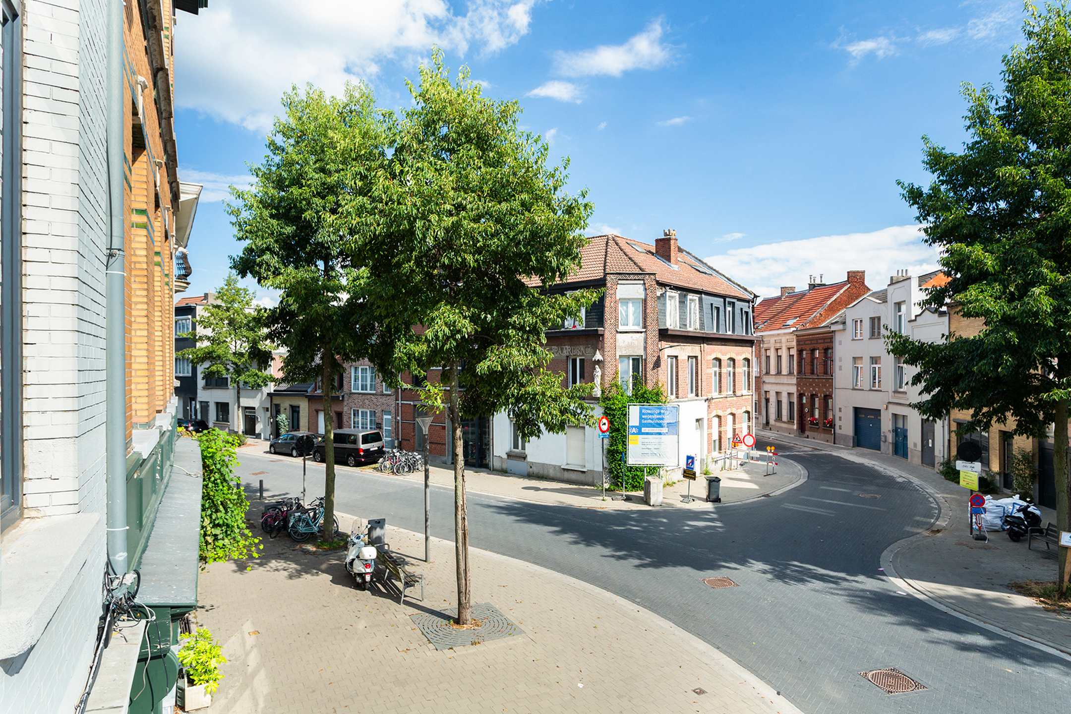 Instapklaar gelijkvloers hoekappartement met tuin en terras - foto 4