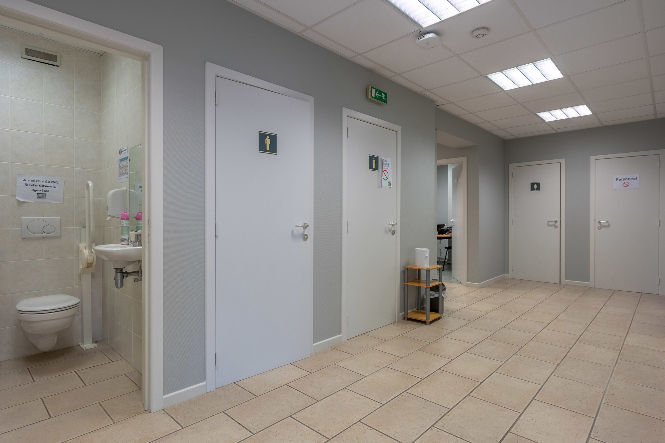 Centraal gelegen kantoorruimten (totaal ± 285m²!) te Turnhout. - foto 4