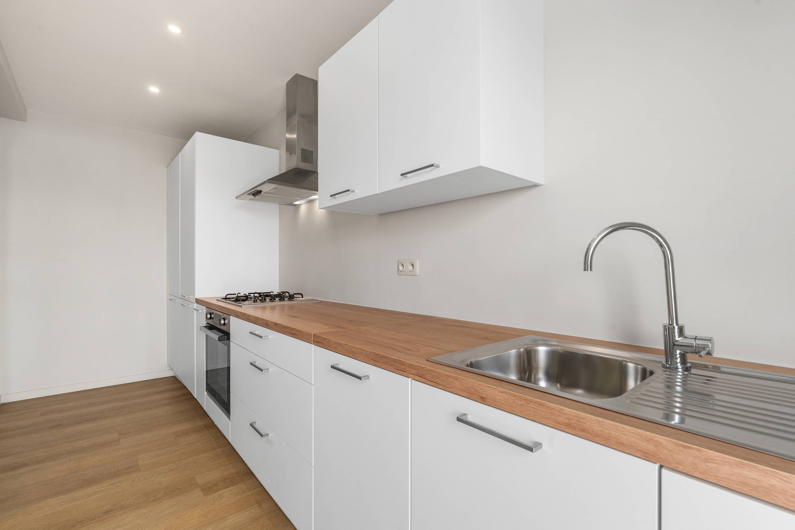 Lichtrijk appartement met twee slaapkamers in Oostende - foto 4