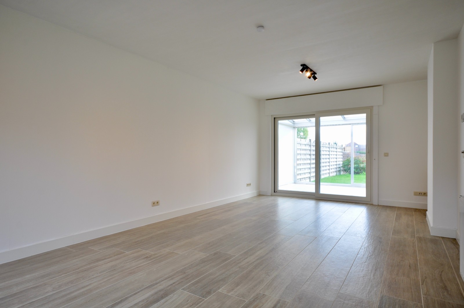 Instapklare halfopen bebouwing met zuid gerichte tuin te Kerkhove - foto 4