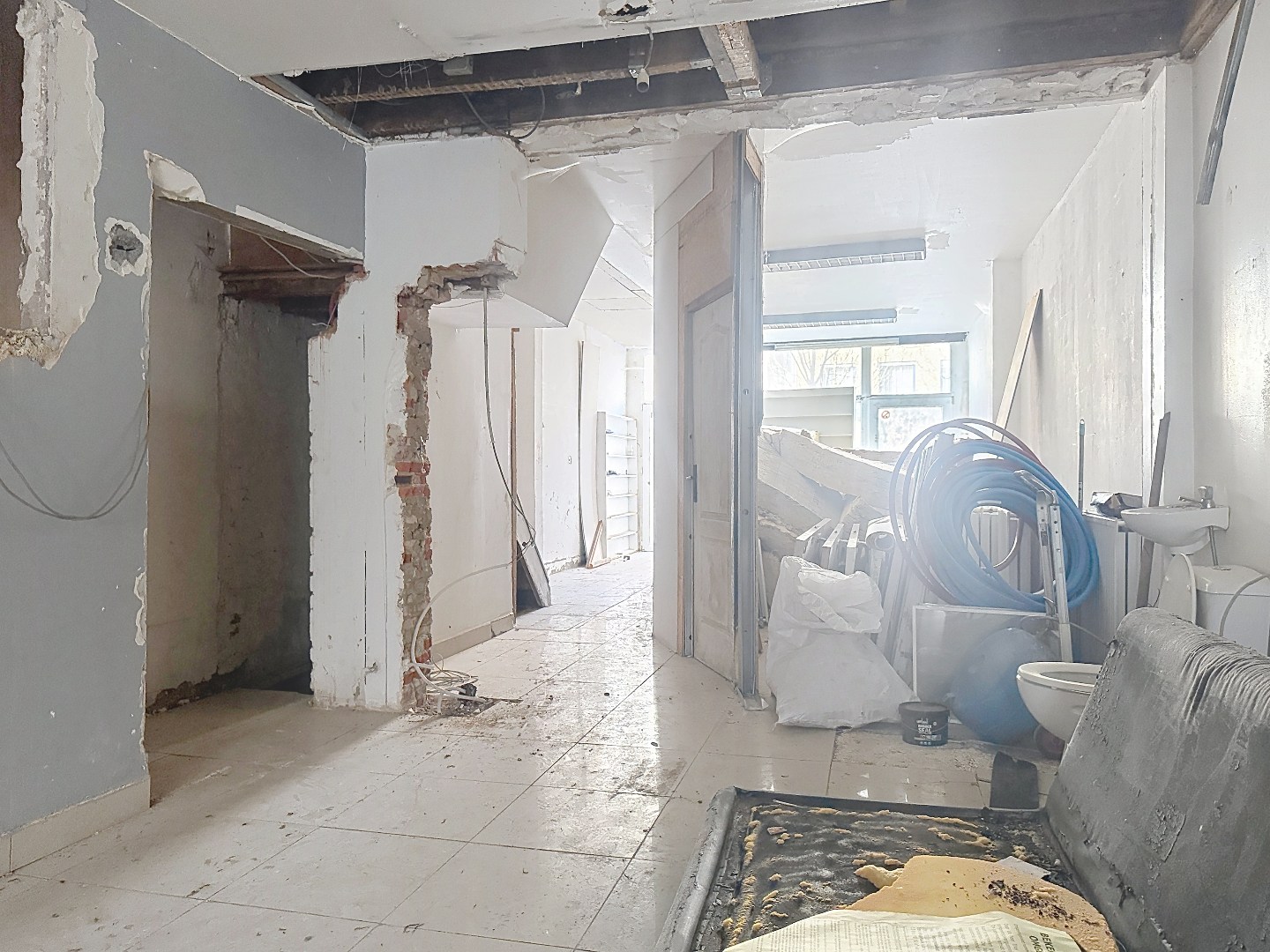 Renovatable property with great potential in the center of Willebroek! - photo 4