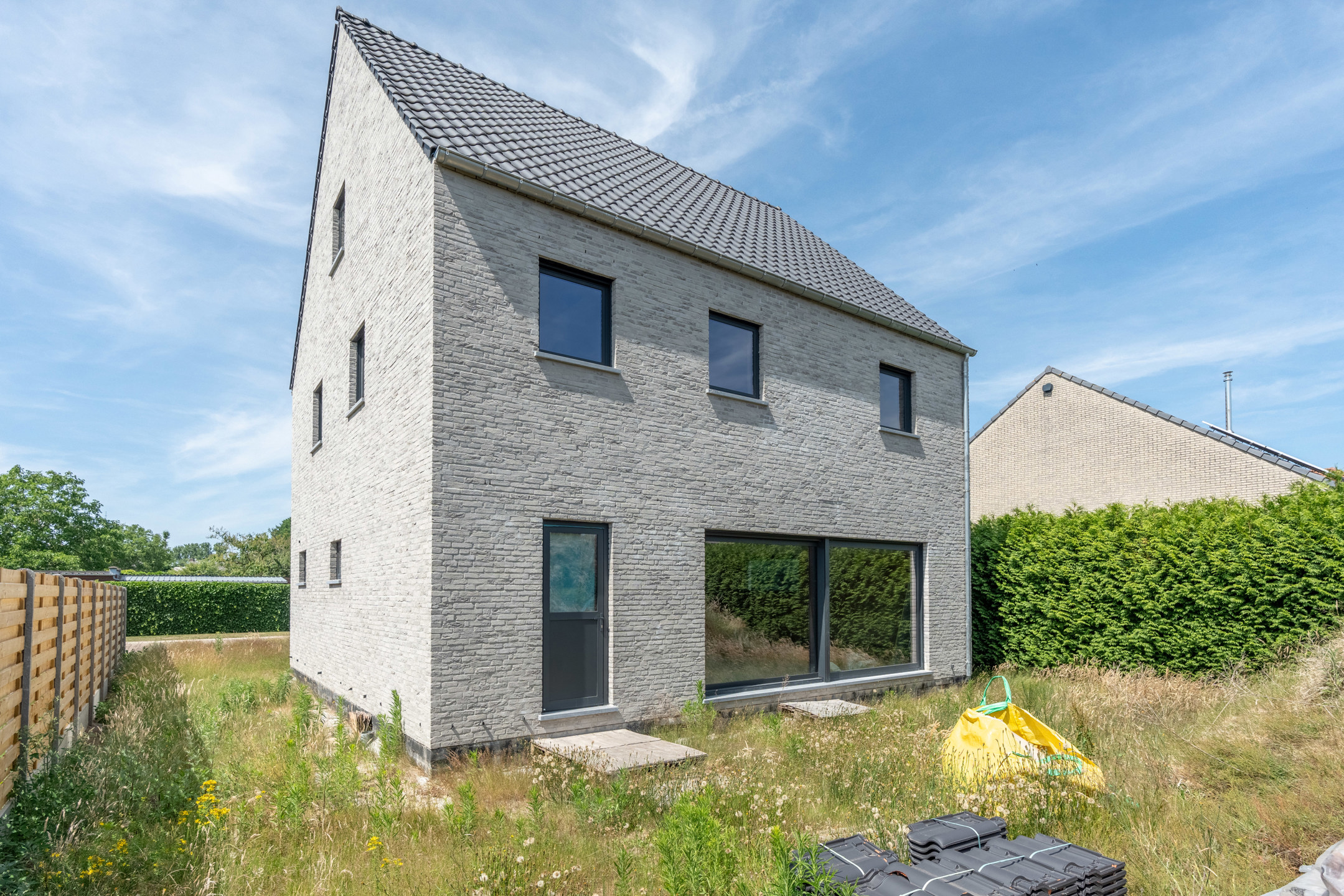 Nieuwbouwwoning met o.a. 4 slpk, garage op  443 m² (ZO) - foto 2