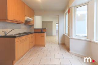 Bent u op zoek naar een woning in een centrale buurt? Deze woning in Deerlijk biedt alles wat u zoekt! Met een grondoppervlakte van 92 m² en...