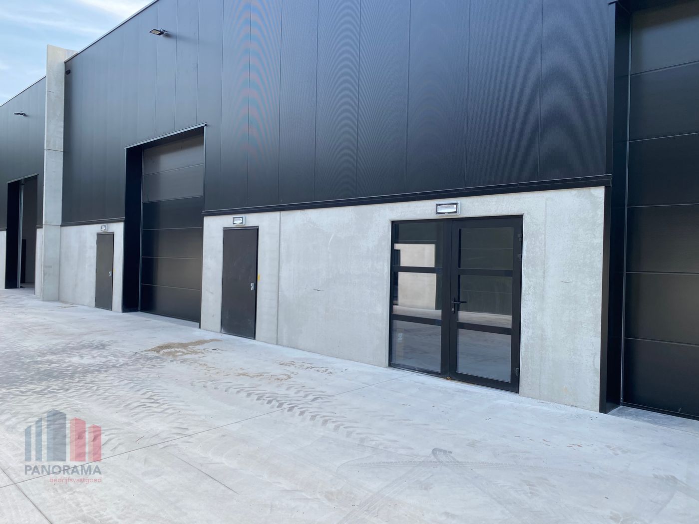 NIEUWBOUW KMO-UNIT VAN 346 m² TE HUUR - foto 1