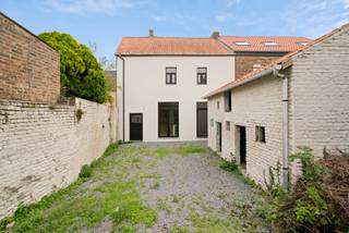 Dans une rue charmante de Waasmont, village paisible de Landen, cette maison pleine de caractère attend ses nouveaux propriétaires...