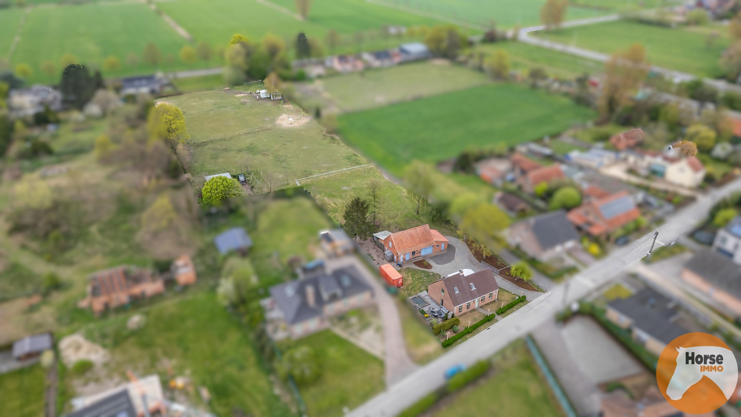 LOKEREN - Charmante woning met schuur en aanpalende weide  - foto 4