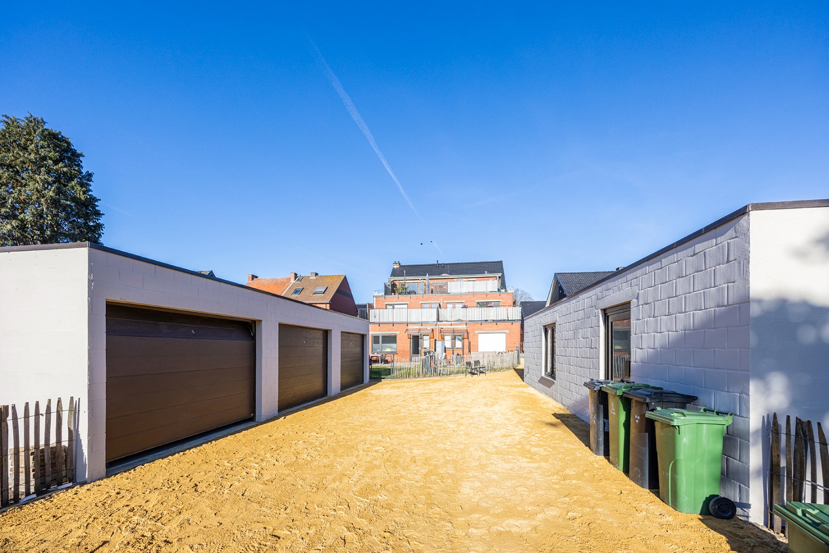 Vergunde opbrengsteigendom nabij het centrum van Wommelgem. - foto 4
