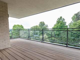 Ideaal gelegen op een steenworp afstand van de Montgomery-rotonde, op de vierde verdieping van een ruim appartementencomplex met een...