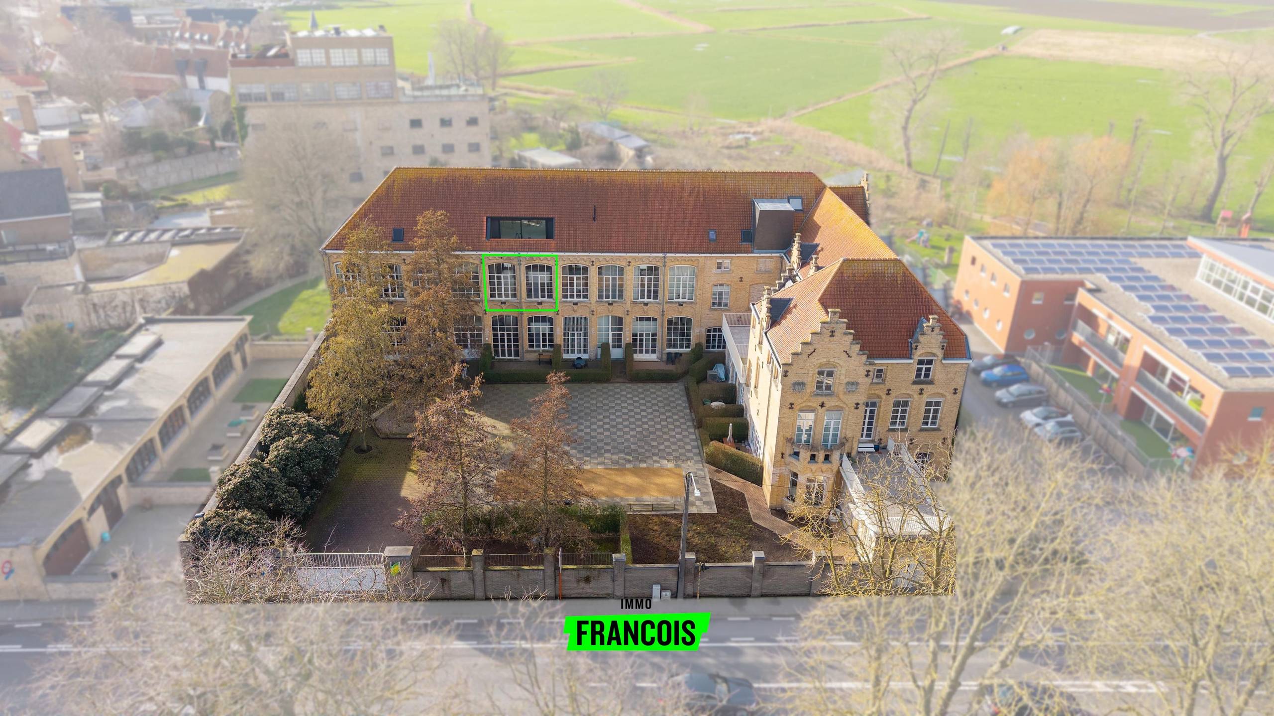 Duplex appartement te koop in centrum Diksmuide met terras en 2 slaapkamers! - foto 3
