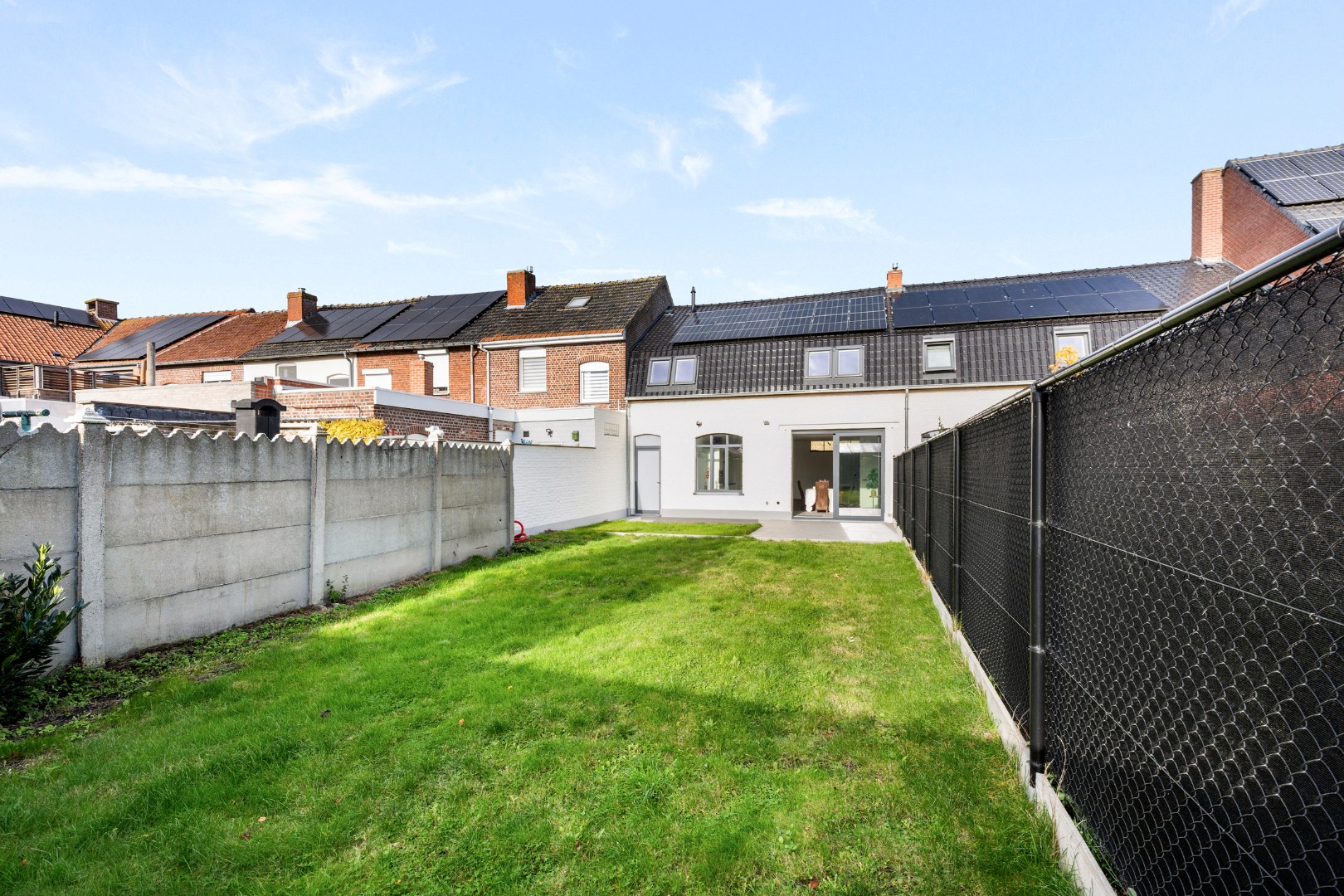 GERENOVEERDE WONING MET 3 SLPKS EN TUIN - foto 2