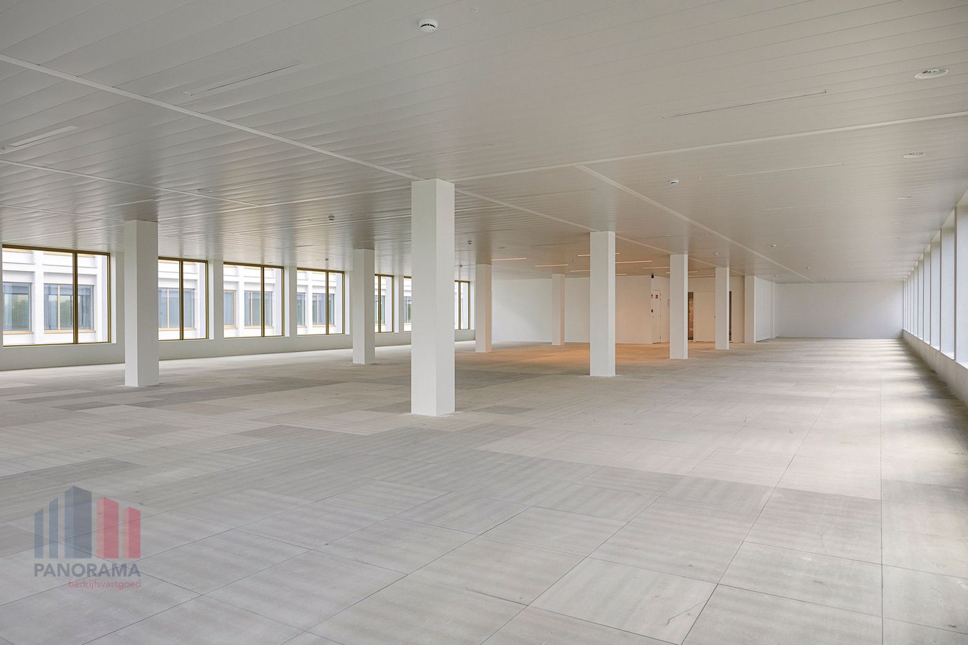 Unieke kantoorruimte op absolute toplocatie met visibiliteit van de R4 - foto 4