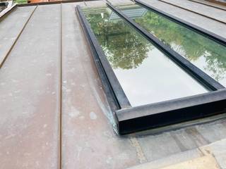 Assebroek, leuk ENERGIEZUINIG gezellig  instapklaar woonhuis met 3 SLAAPKAMERS en tuintjeOmvat: Ruime lichtrijke living met PLANKENVLOEREN en open...