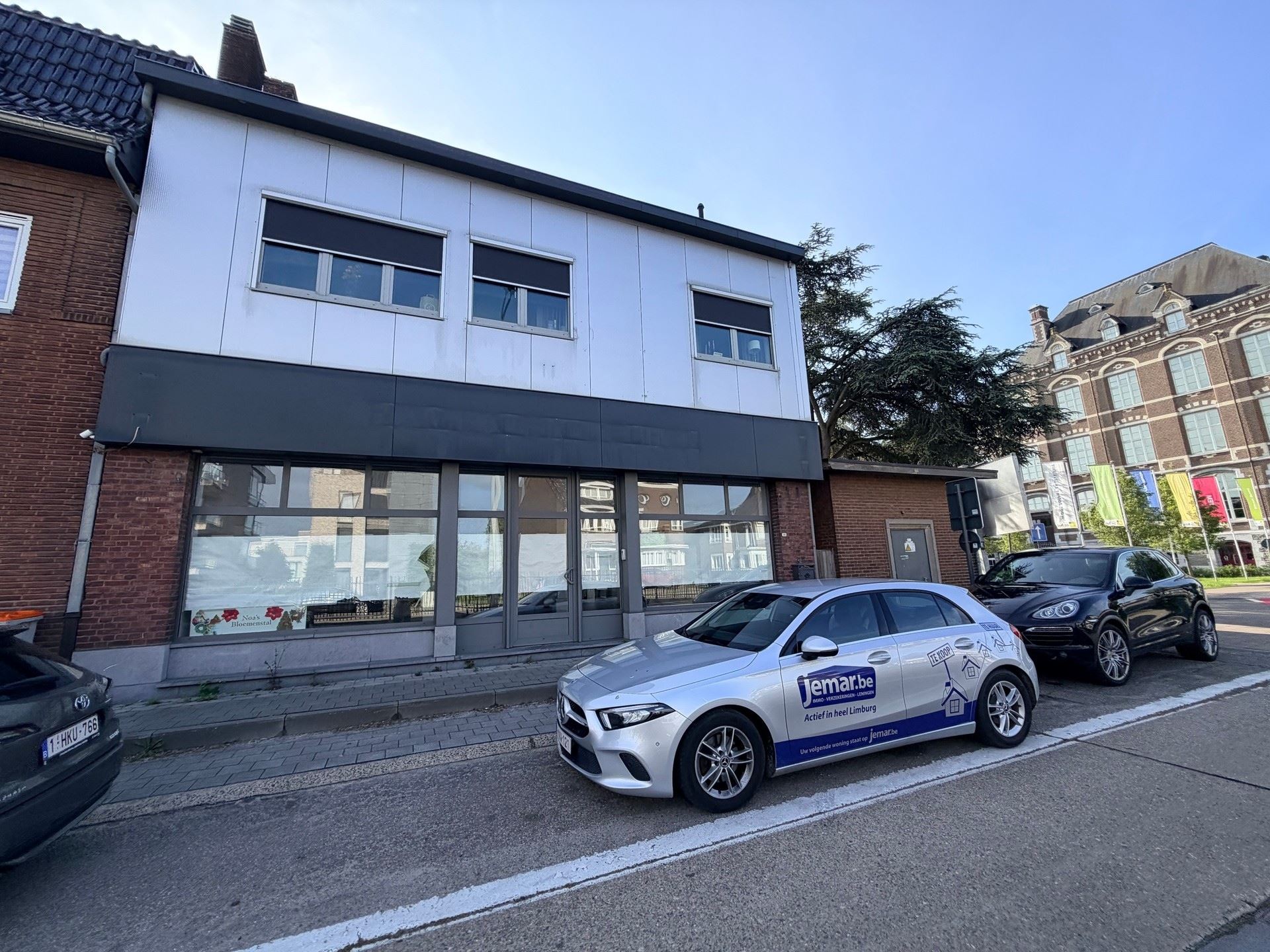 Commercial à louer à Maasmechelen avec 2 chambres - photo 1