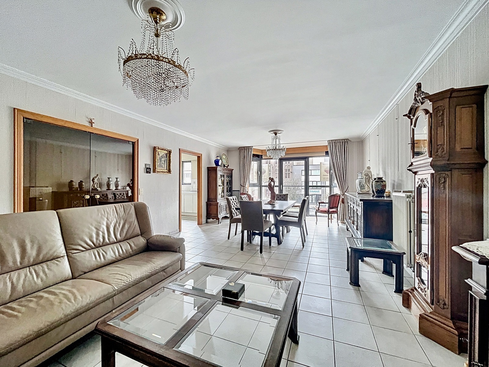 Lichtrijk én Ruim Appartement met 2 SLPK, Centrum Aalst! - foto 2