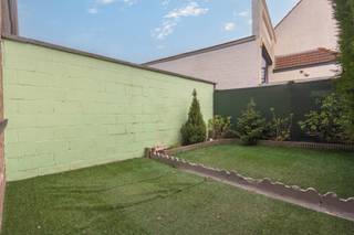 Immo Pické biedt U deze gunstig gelegen woning aan gelegen in de nabijheid van winkels, scholen, openbaar vervoer en de...