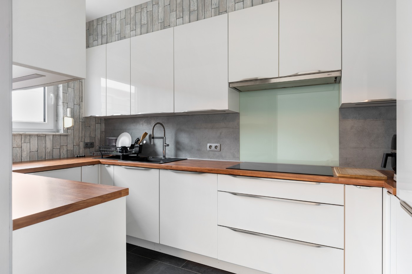 Instapklaar appartement met 2 slpk., balkon en garagebox - foto 5