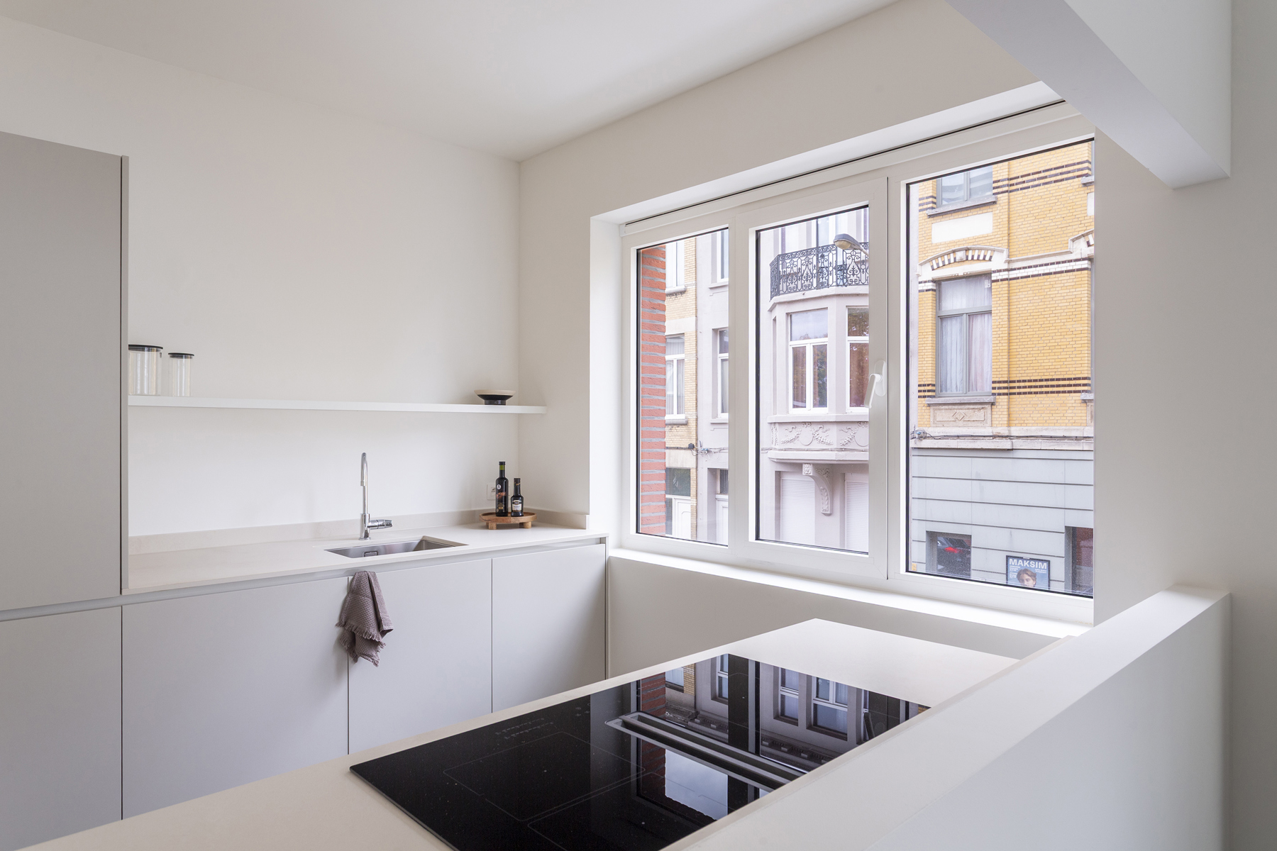 Stijlvol gerenoveerd appartement op toplocatie! - foto 3