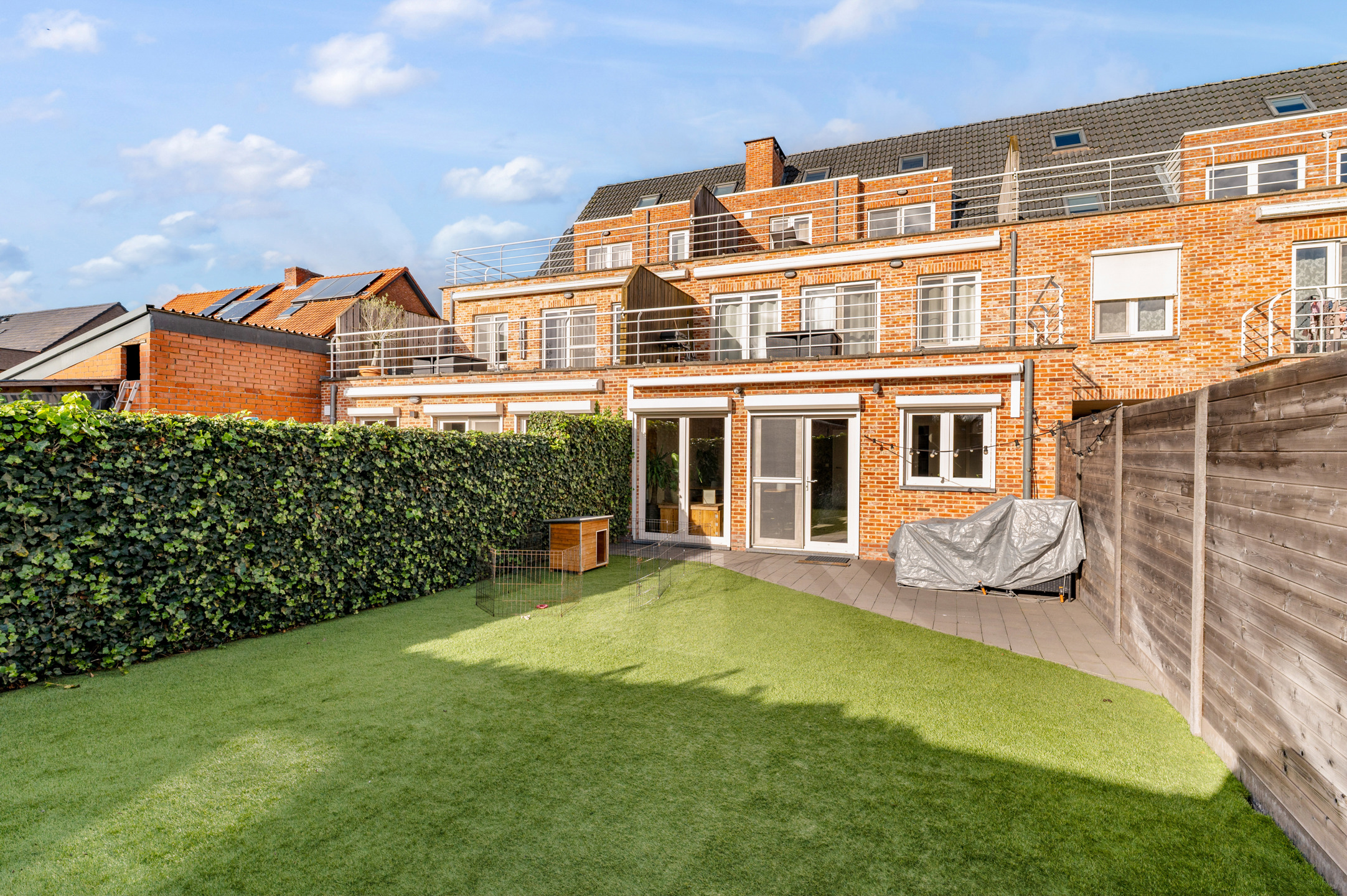 Ruim gelijkvloers appartement met eigen tuin + garage - foto 4