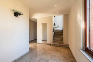 Huurprijs: 1.350 EUR per maandKosten plaatsbeschrijving zijn 50/50 te betalen door huurder en verhuurderHuurwaarborg = 3 maanden huurBeschikbaar: In...
