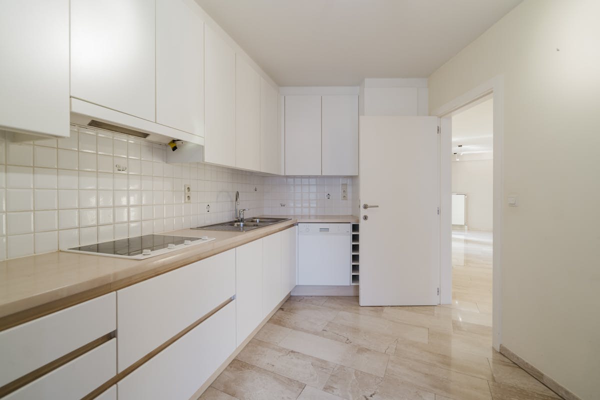 Ruim 3-slpk app. met garage in hartje Kortrijk - foto 3