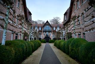 Exclusief wonen in hartje Schilde.In de dorpskern van Schilde, pal naast het gemeentehuis en het groene Park van Schilde, realiseerde Costermans...