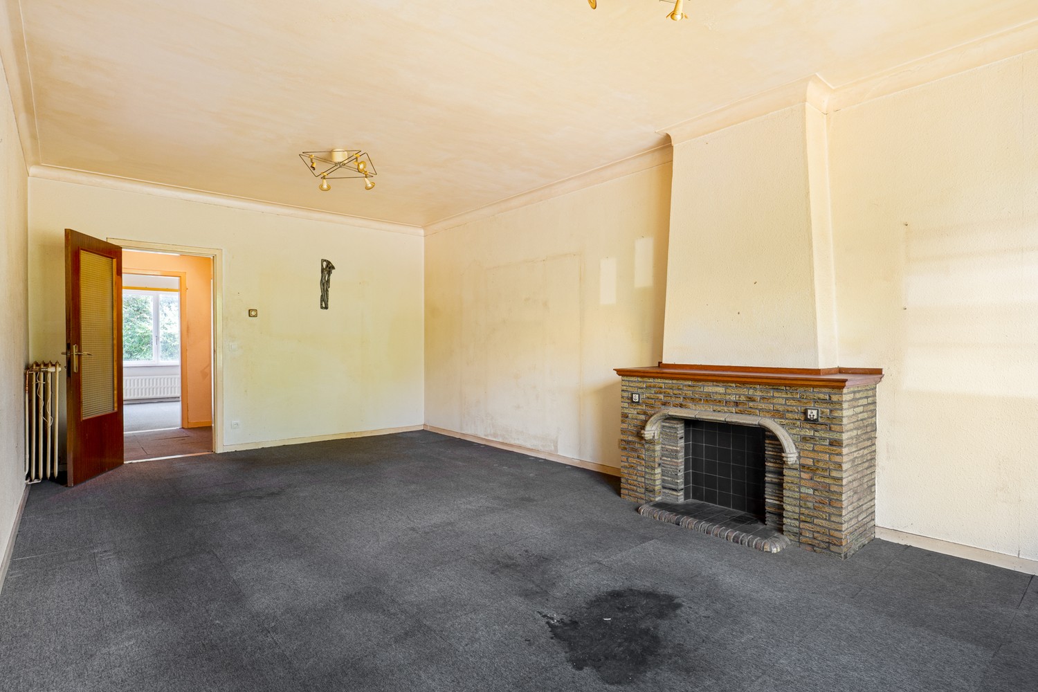 Te renoveren 2 slaapkamer appartement te Deurne - foto 4