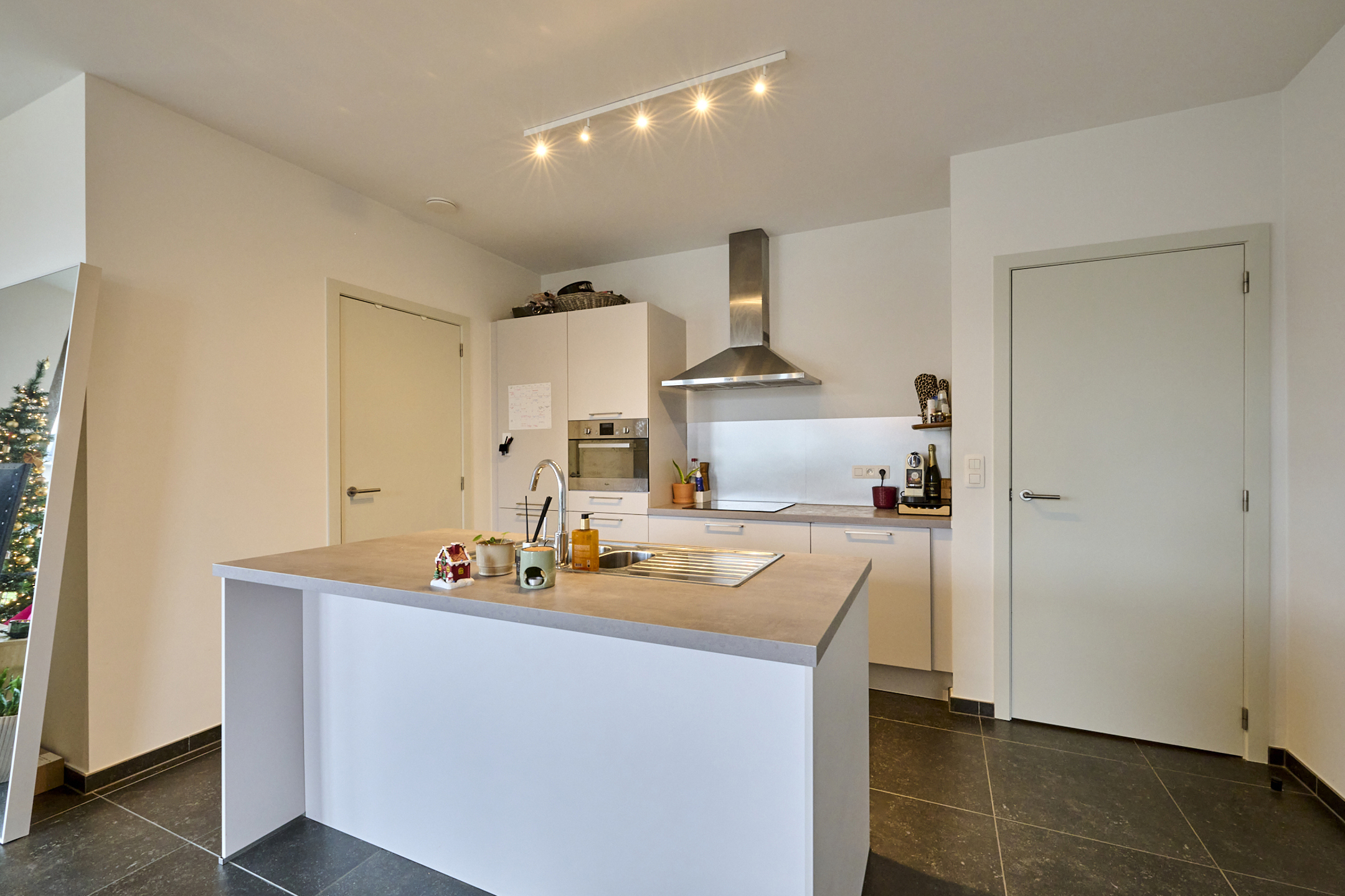 Energiezuinig 2 slpk app + zonnepanelen - terras - parking - foto 5