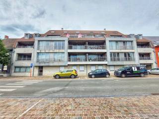 Spacieux appartement duplex sur le toit, prêt à emménager, situé dans la résidence 't AMERSVELD à De Geite/Sint Jozef (Hooglede).Disposition de...