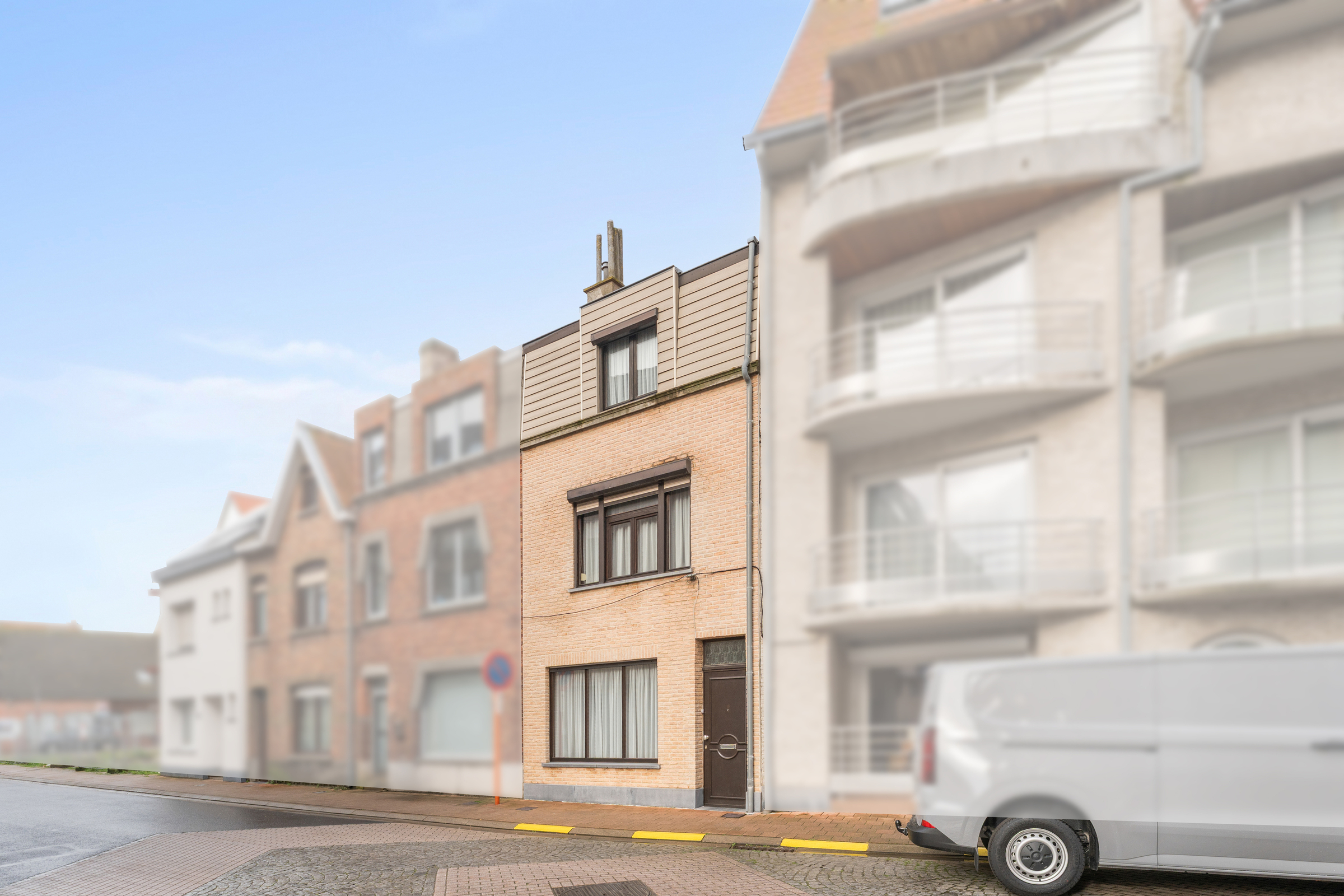 Huis te koop in Bredene met 4 slaapkamers - foto 1