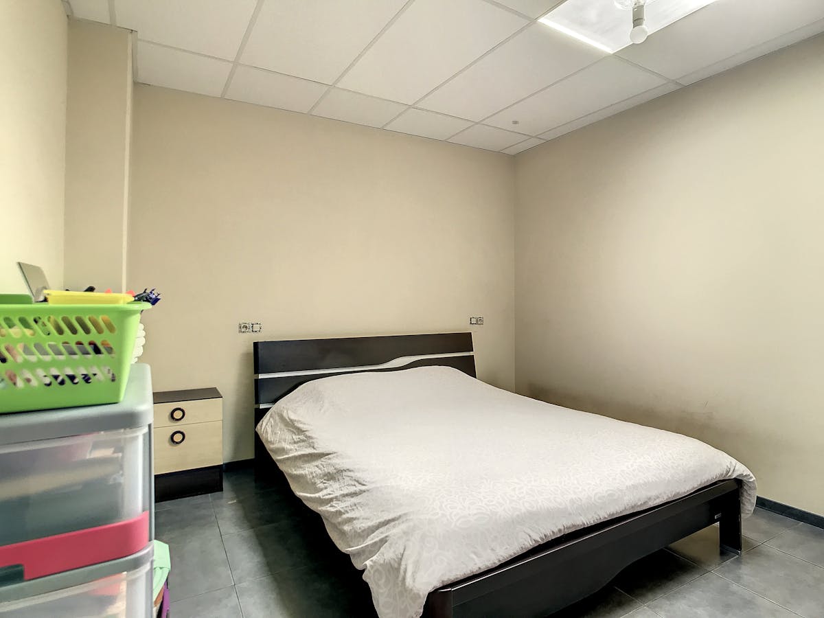 Ruime loods met wooneenheid in het centrum van Ruisbroek - foto 5