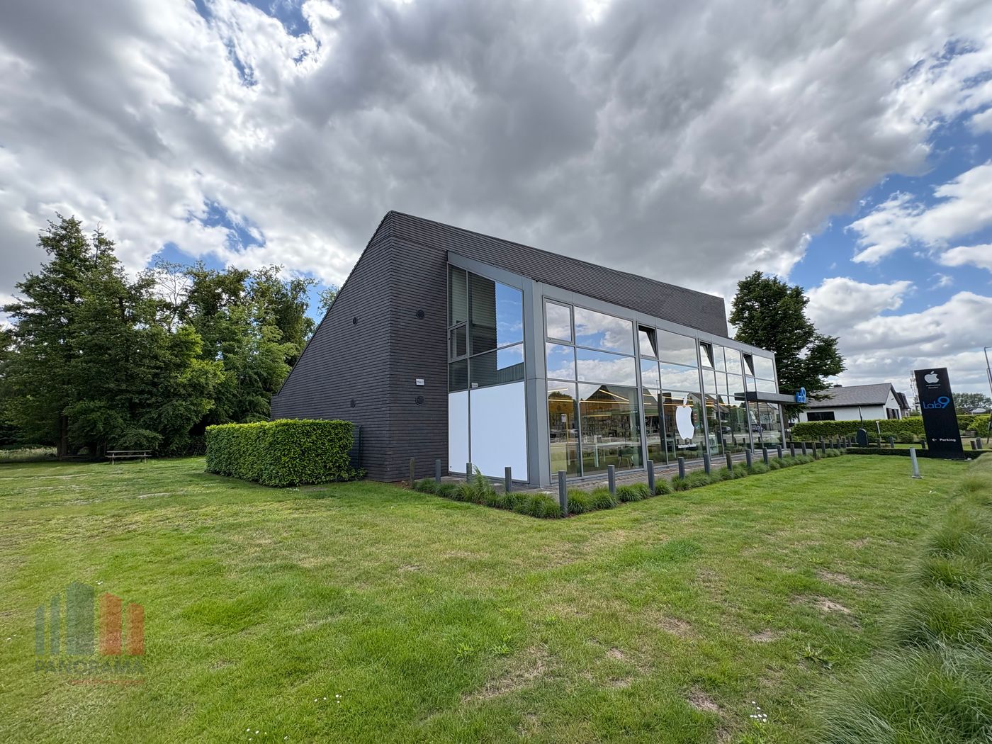 345 m² kantoor/showroom op toplocatie in Sint-Martens-Latem. - photo 1