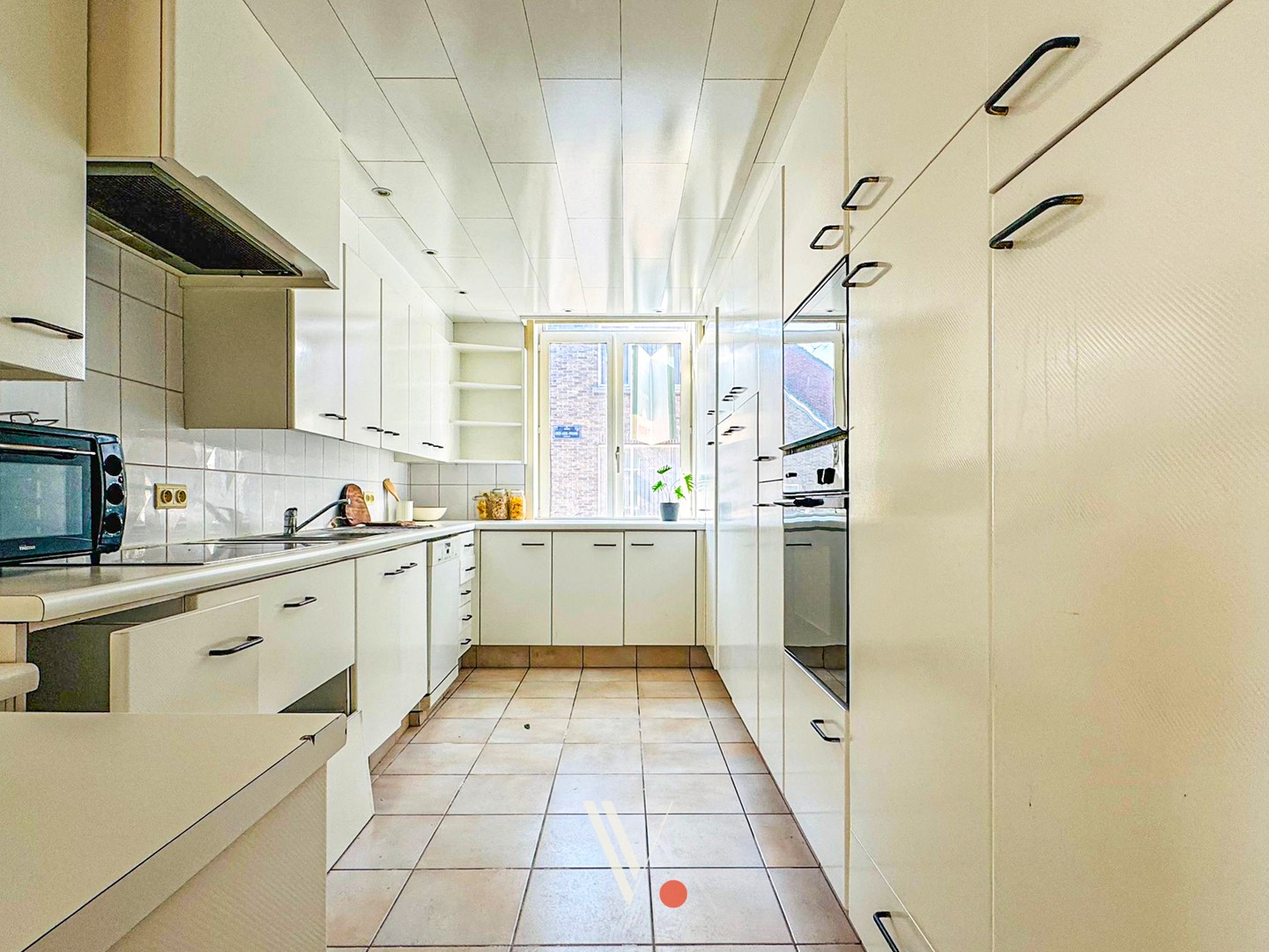 Ruime hoekwoning met 5 slaapkamers in centrum Izegem - foto 5