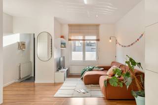 Een warme start in de GroenenhoekWelkom in de Hofstadestraat, een charmante éénrichtingsstraat in de gegeerde Groenenhoek in Berchem. Een...