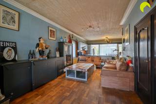 Looking for a home in a quiet location in Hemiksem?Then this semi-detached house with a large storage room and garagewhich, with some renovation,...